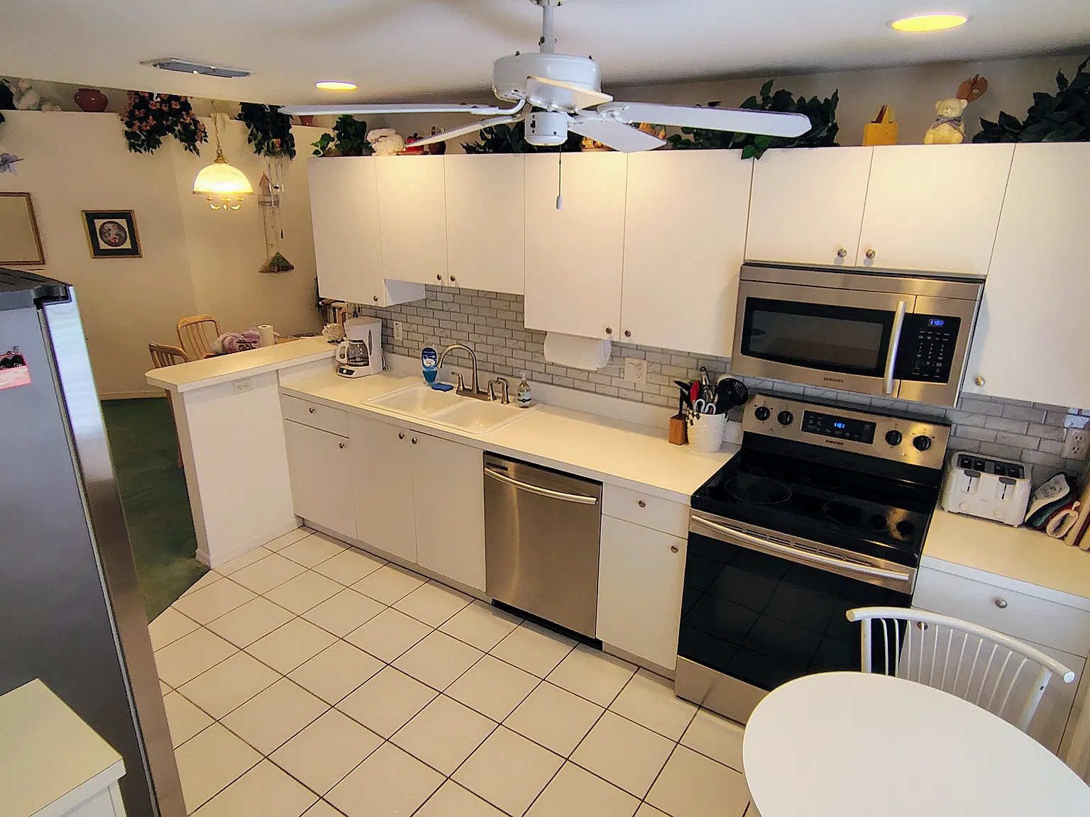 3 bed, 1421 sqft, $2,950 — Photo 3