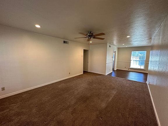 4th image of 1729-1731 Mariposa Dr