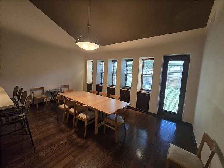 3231 Hemingway Dr — Photo 10