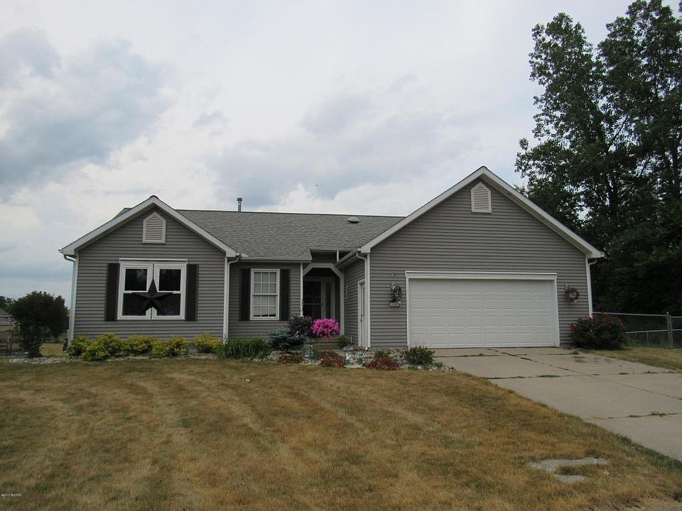 1st image of 665 Fieldstone Dr