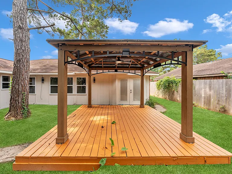 6211 Coachgate Dr — Photo 13