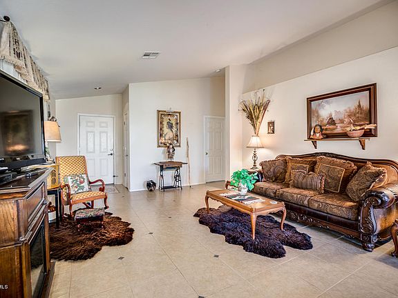 4th image of 2644 W Half Moon Cir