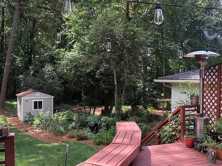 1624 Berkeley Ln NE — Photo 24