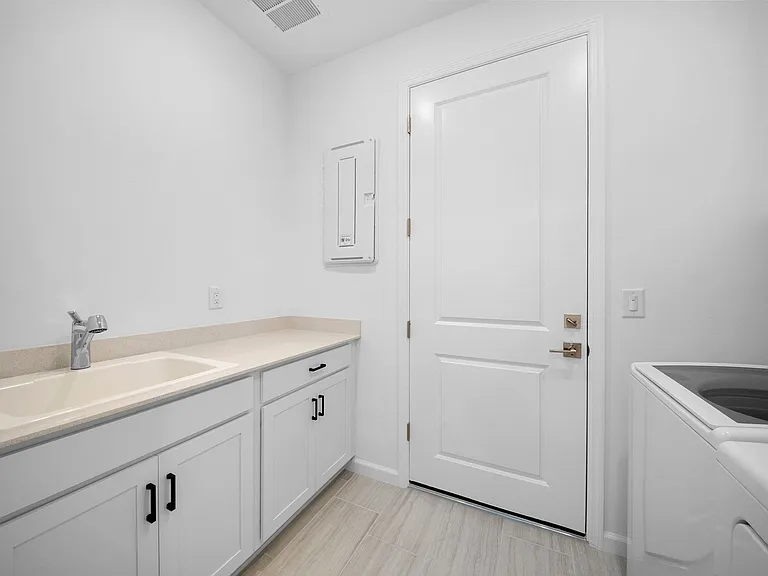 2139 Freemont Way — Photo 26