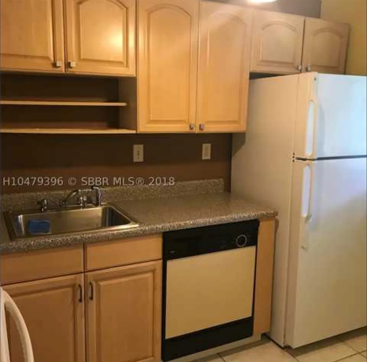 1 bed, 1800 sqft, $1,100 — Photo 3
