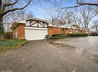 1 Pembroke On Duxbury, Rolling Meadows, IL 60008