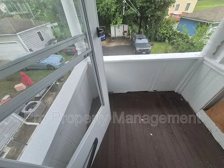 25 Howard Ave #2 — Photo 21