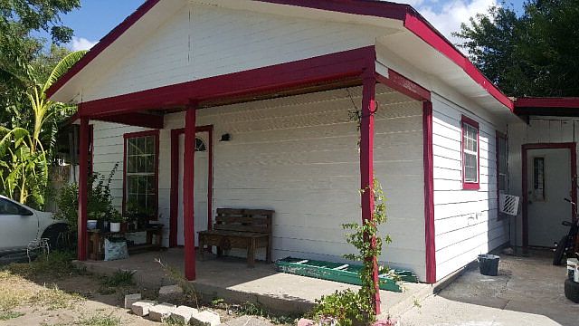 1st image of 521 E Chapa Ave