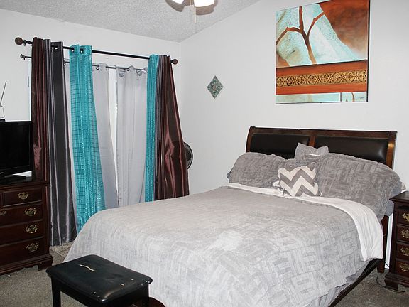 4th image of 740 Versailles St