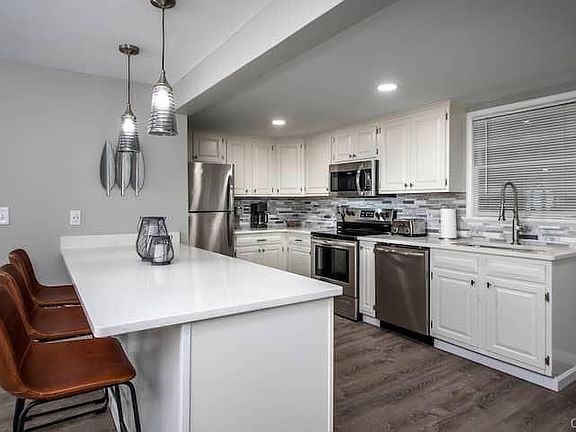 4th image of 1004 Main St #3