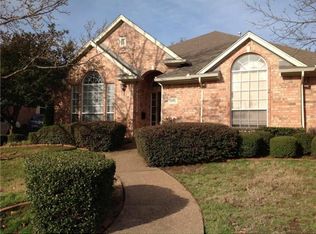8405 Shady Oaks Dr, North Richland Hills, TX 76182