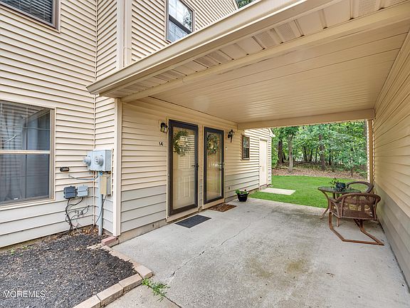 2nd image of 14 Whispering Oaks Way #14