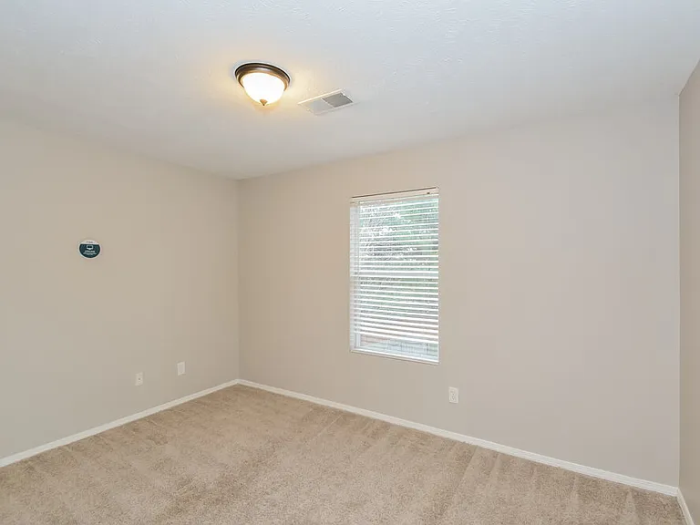 2653 Sutherland Dr — Photo 11