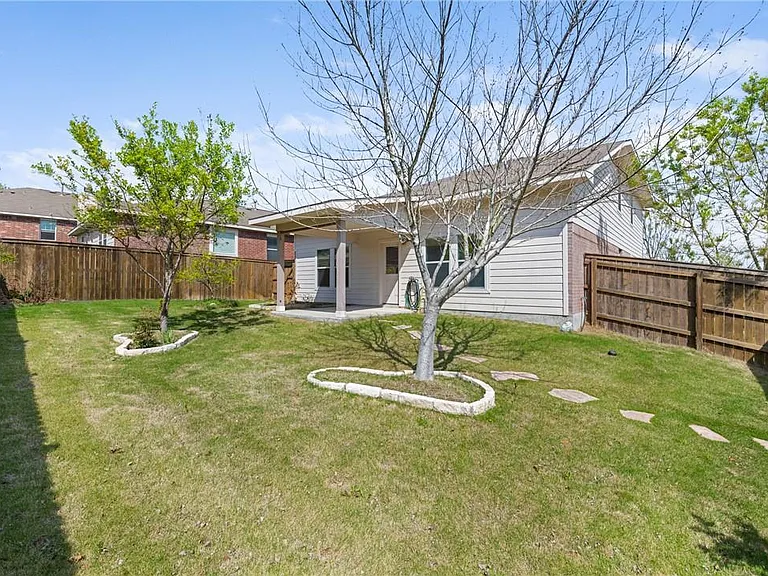 3800 Vonnegut Ct — Photo 30