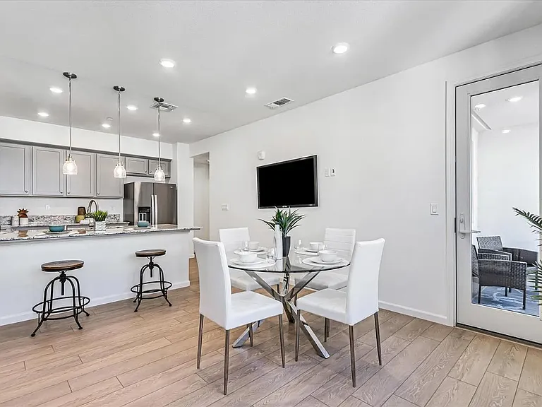 379 Lundy Pl — Photo 15