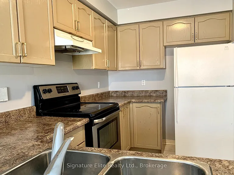 7 Castle Park Blvd — Photo 4