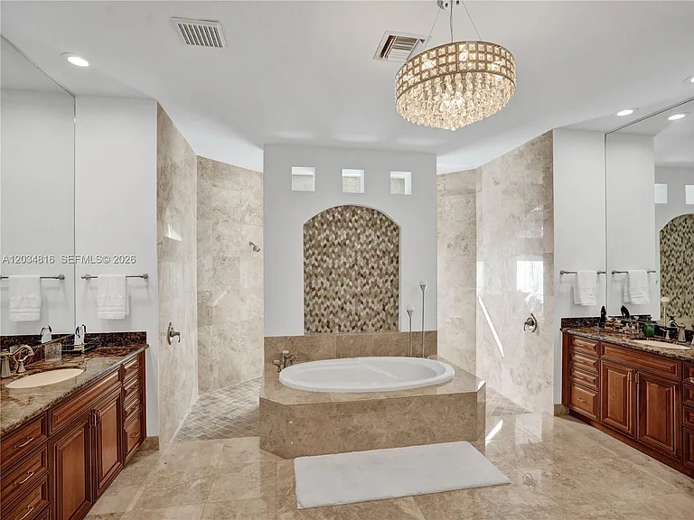14321 Jockey Cir N — Photo 22