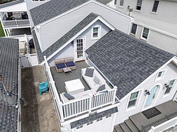 2nd image of 129 Hewlett Avenue