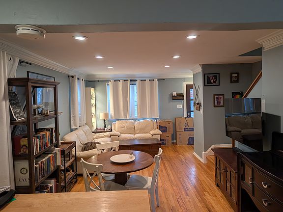 4th image of 3938 Vermont Ave