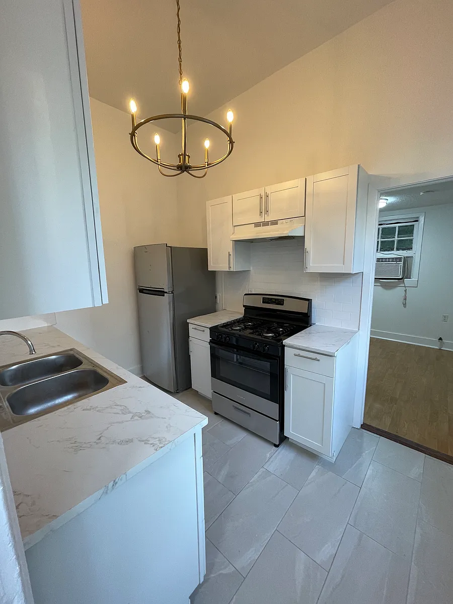 Building Photo - 4316 Baronne St #D
