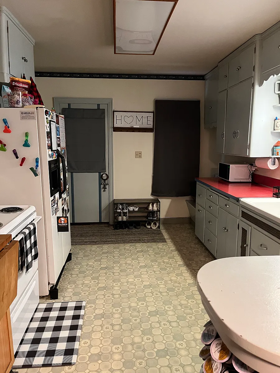 Building Photo - 533 E Center St #1