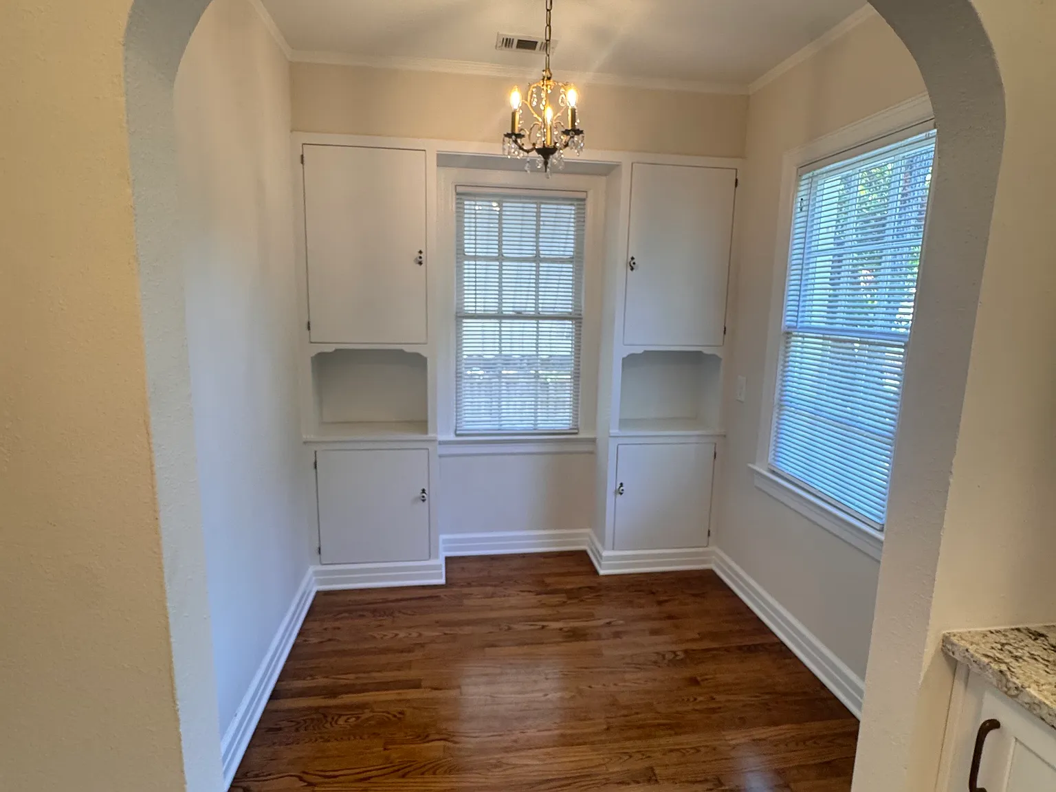 2 bed, 1350 sqft, $3,300 — Photo 2