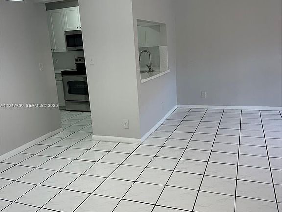 3rd image of 10037 Winding Lake Rd APT 204