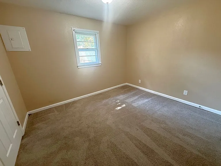 137 N Montana Ave — Photo 9