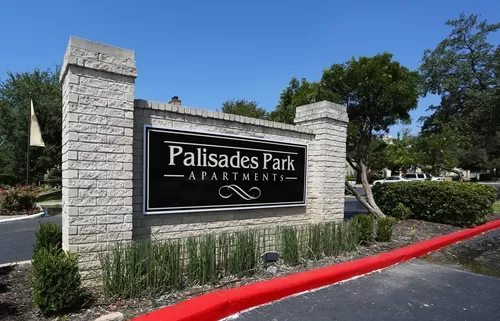 Palisades Park Apartments Photo 1