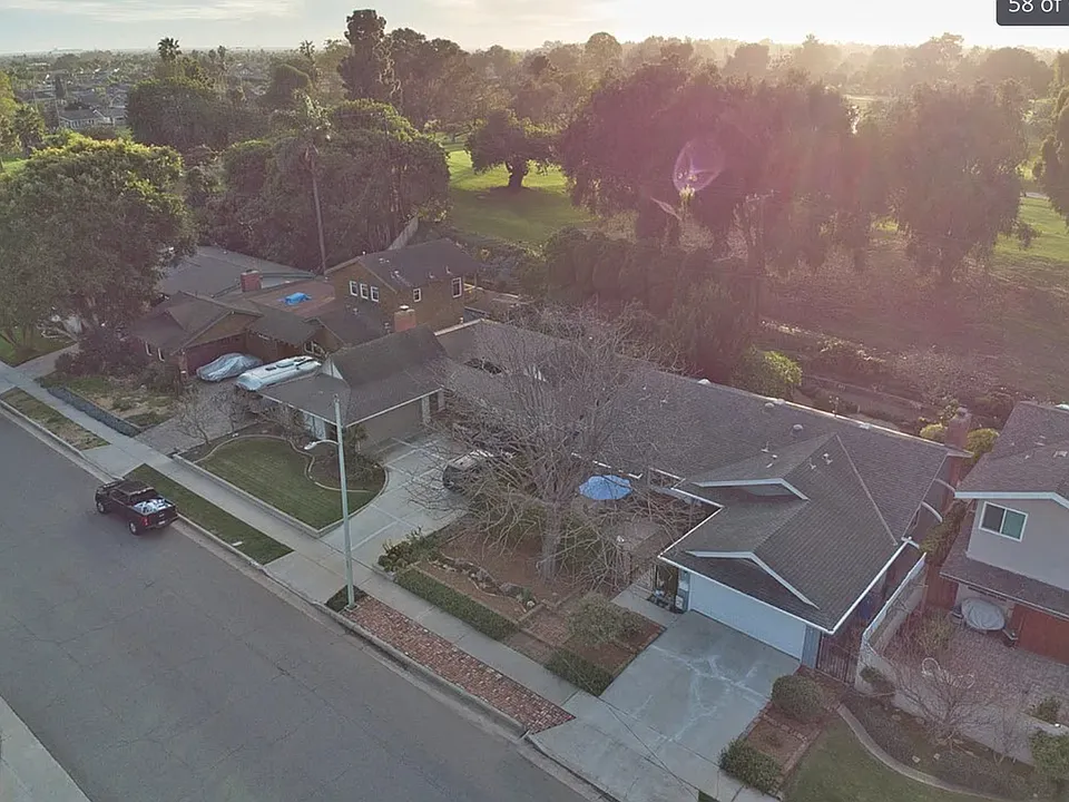 16711 Greenview Ln