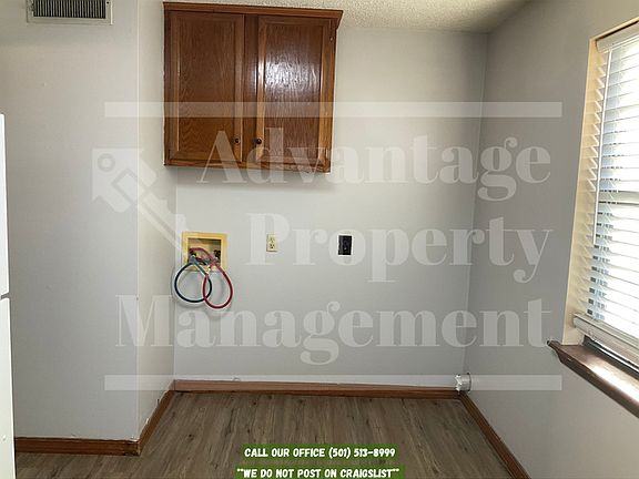 3rd image of 1225 Woodside Dr Unit B4