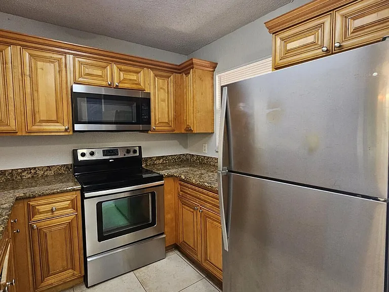 1701 Balfour Point Dr #G — Photo 6