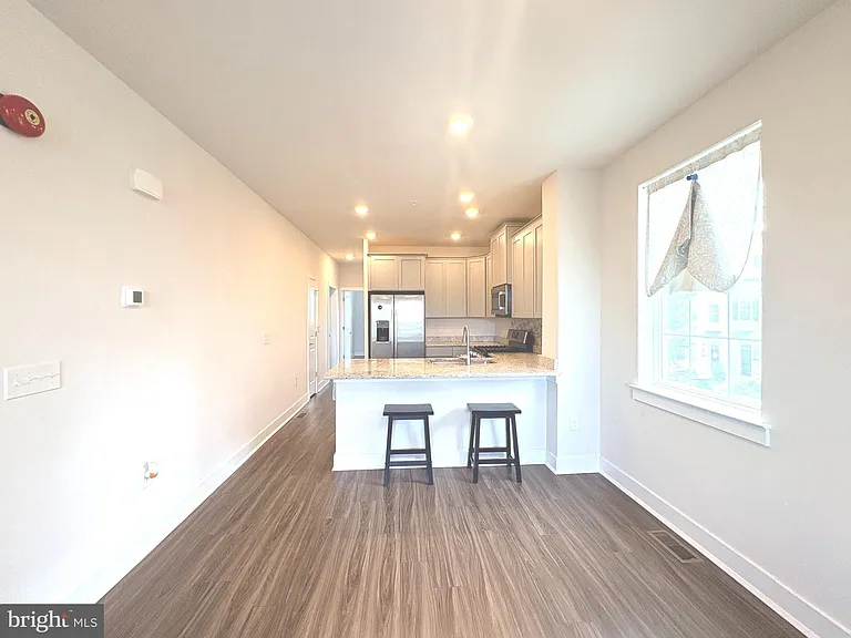 135 Annapolis St — Photo 10