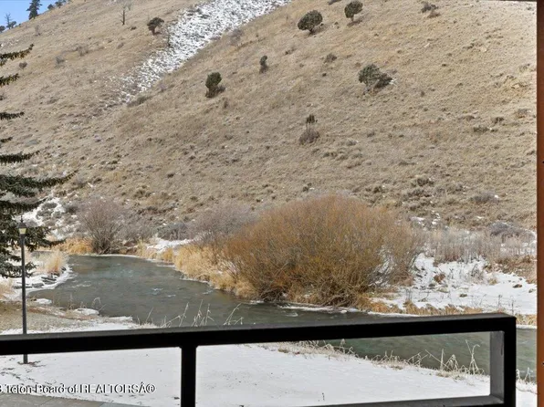 355 W Deloney Ave APT A-12, Jackson, WY 83001