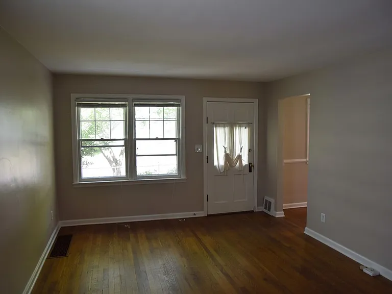 263 E Beechwold Blvd — Photo 7