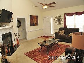 4th image of 909 Sebring Dr
