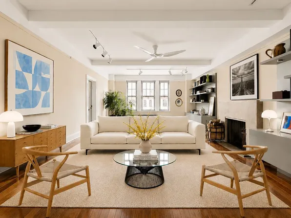45 Christopher St APT 4E, New York, NY 10014