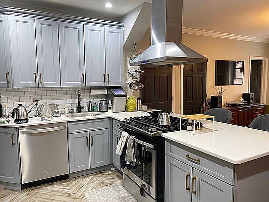 1st image of 179 Herkimer St #2