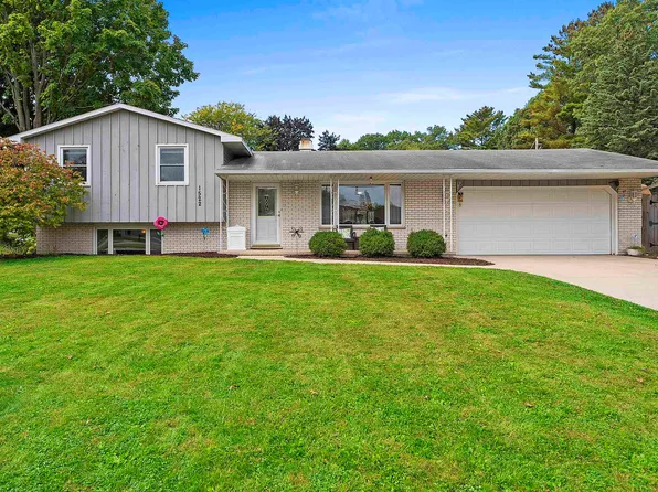 1522 Argonne Dr, Green Bay, WI 54304