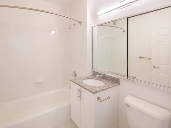 31 River Court image 8 of 18