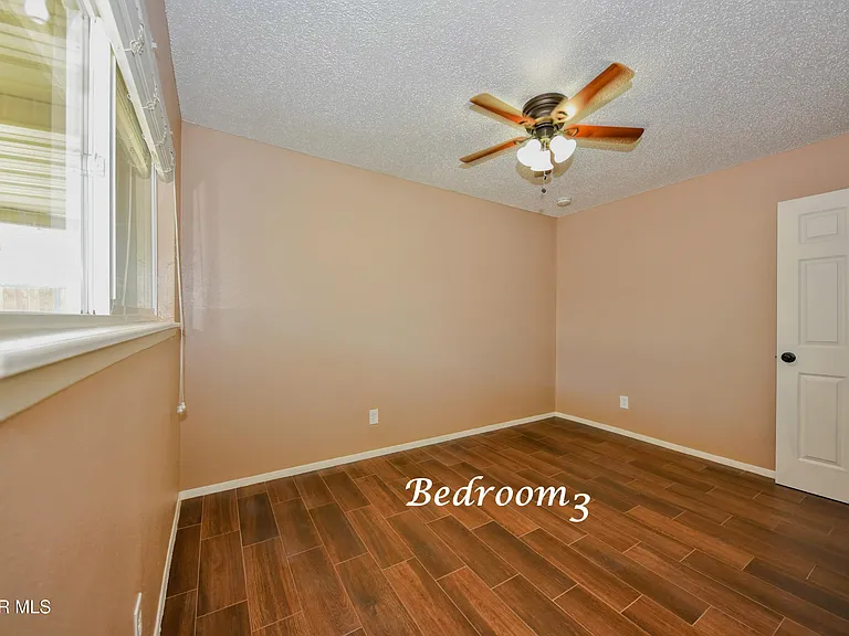 10348 Darin Rd — Photo 32