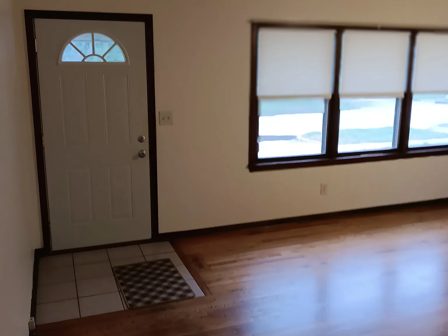 2 bed, 1.5 bath, 800 sqft, $1,100 — Photo 1