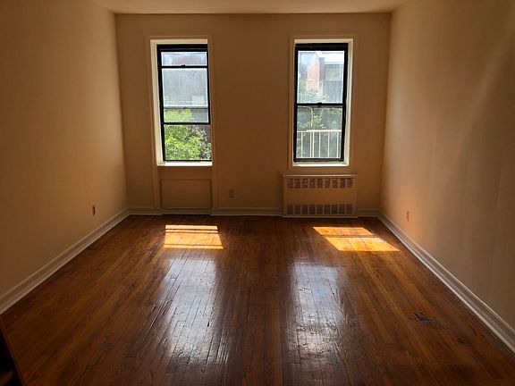4th image of 411 E 85th St #3B3