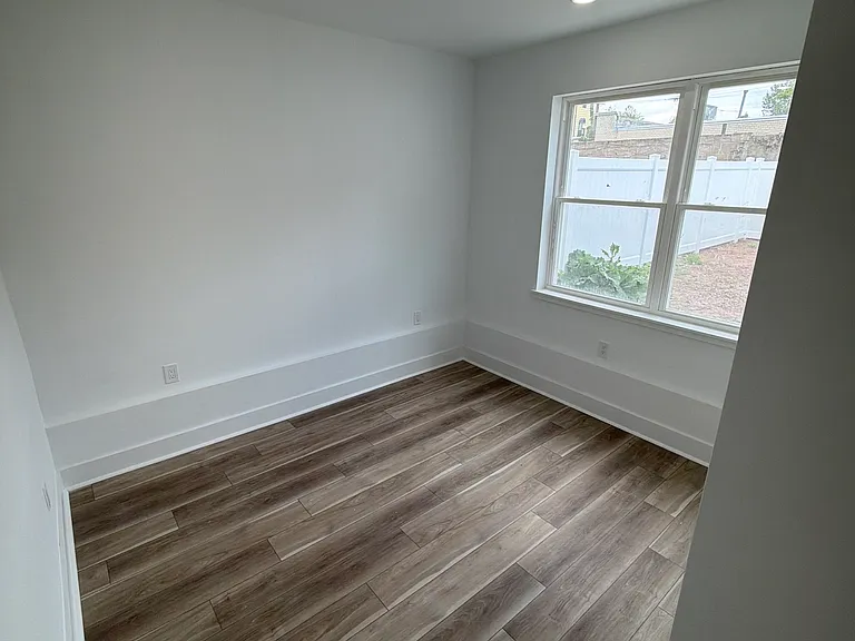 380 S 10th St #1 — Photo 14