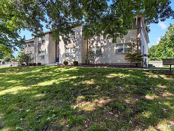 5th image of 149 Cumberland Park Ct APT H