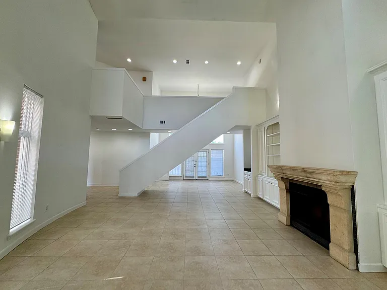 11854 Taylorcrest Rd — Photo 2