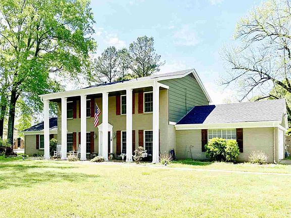 3rd image of 2407 Hickory Crest Dr