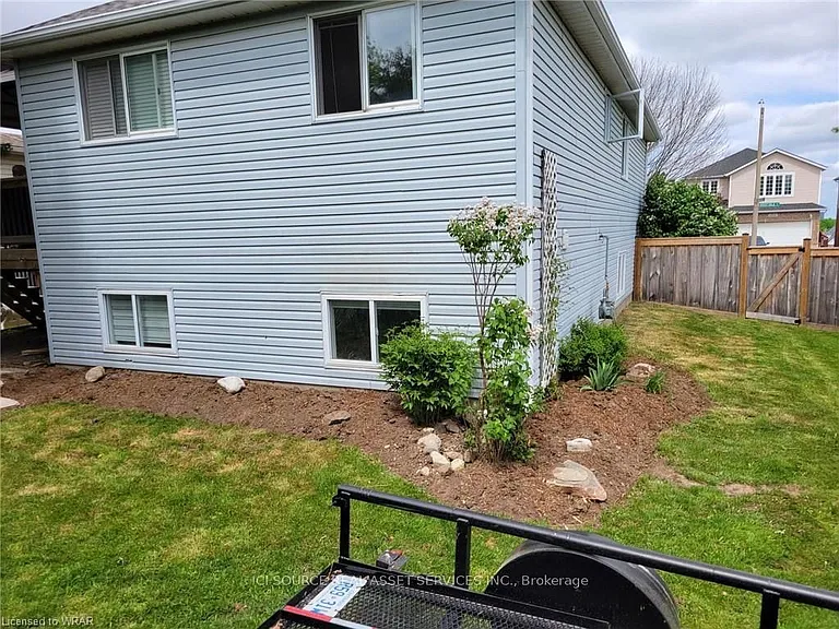 361 Westvale Dr #LOWER — Photo 11