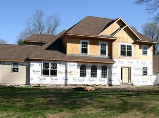 8 Andrew Ln, Orange, CT 06477