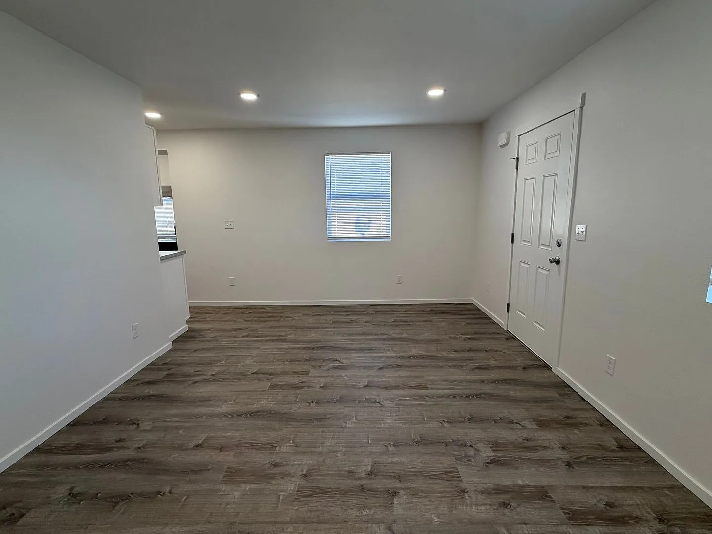 1 bed, 1.0 bath, 800 sqft, $1,150 — Photo 3